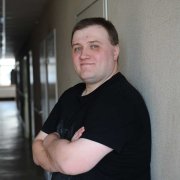 Олег Волков