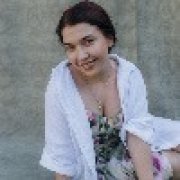 Надин Сараф