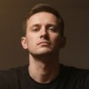 Адриан Новак