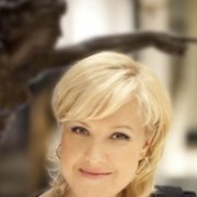 Юлия Меньшикова