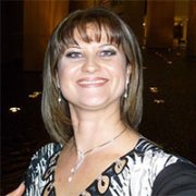 Лана Стэйсек